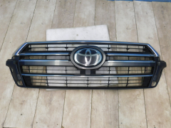 б/у Решетка радиатора Toyota Land Cruiser 200 2015-
